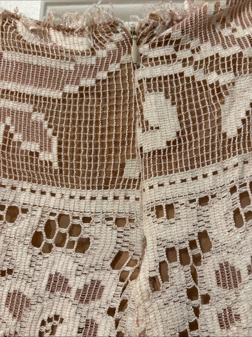 Dolce & Gabbana Women's Lace-Overlay skirt. - Picture 7 of 8